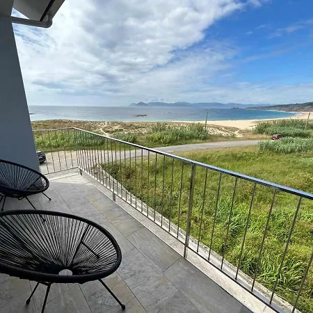 Mar De Queiruga: 12 Nadelas Apartamento Porto do Son